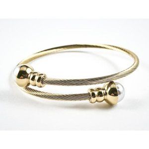 Beautiful Double Pearl Ends Wire Wrap Bracelet